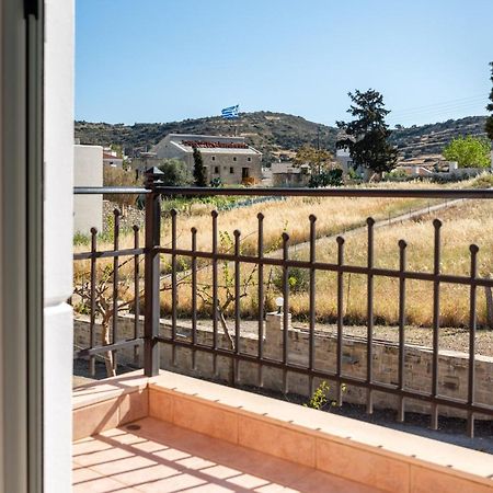 Vrisanos Apartamento Pitsidia Exterior foto