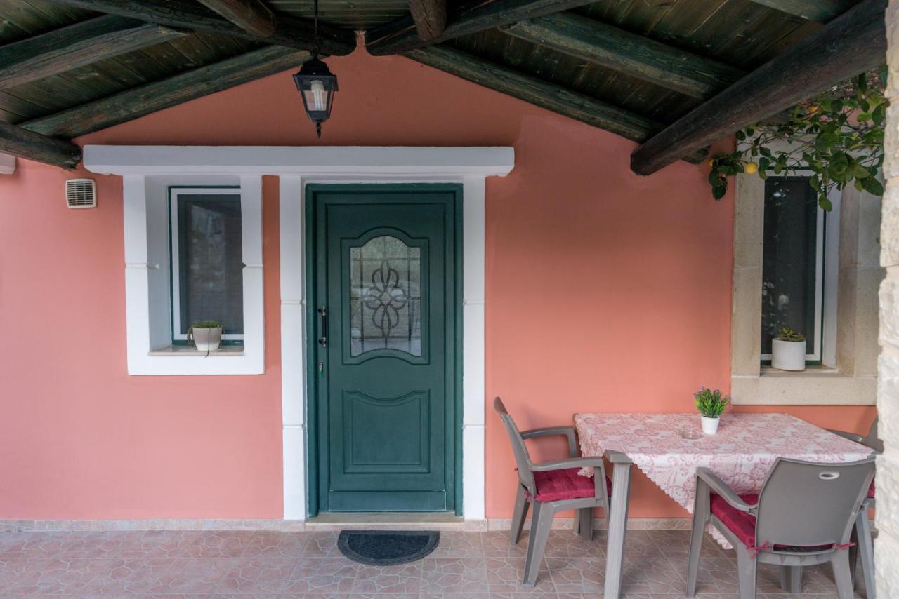 Vrisanos Apartamento Pitsidia Exterior foto