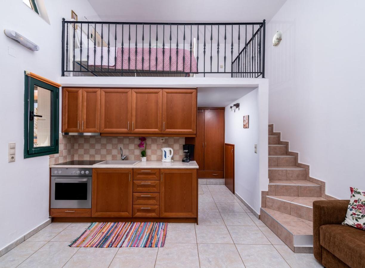 Vrisanos Apartamento Pitsidia Exterior foto