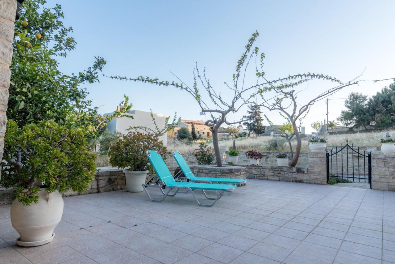Vrisanos Apartamento Pitsidia Exterior foto