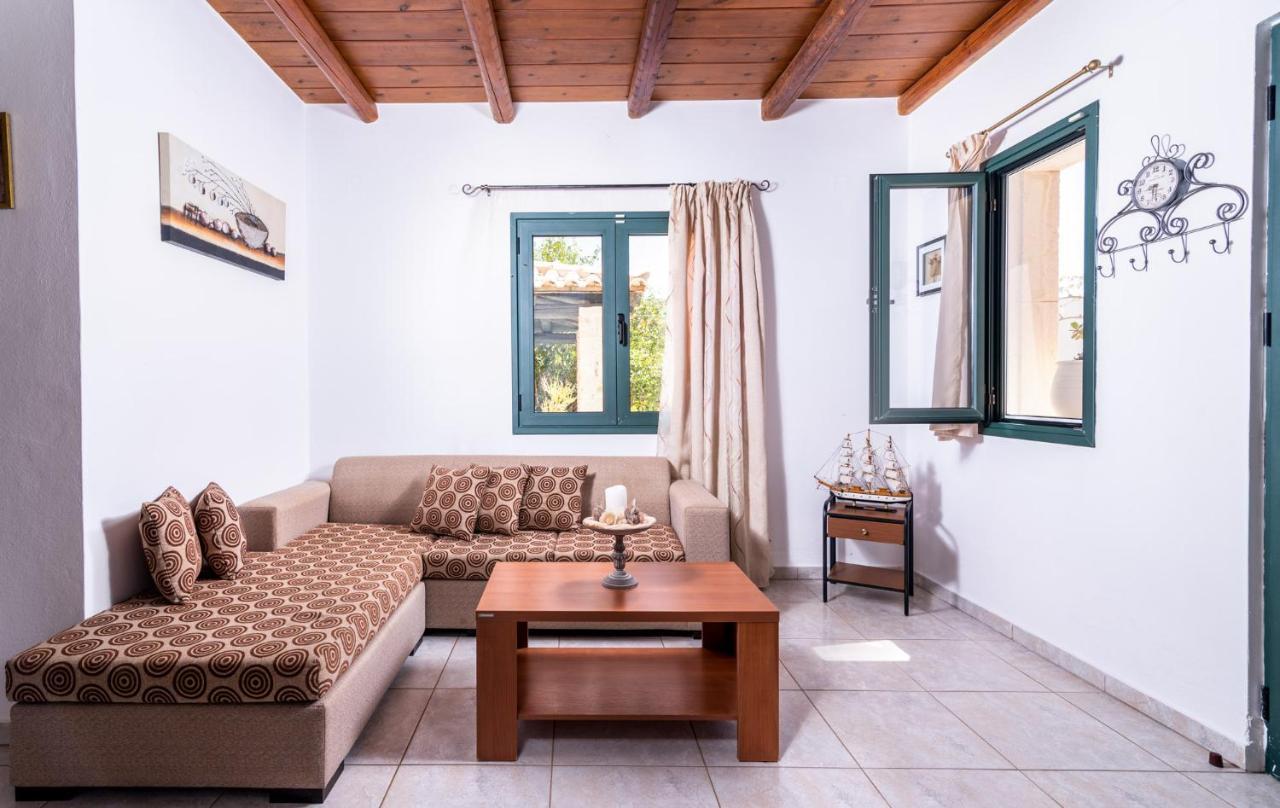 Vrisanos Apartamento Pitsidia Exterior foto
