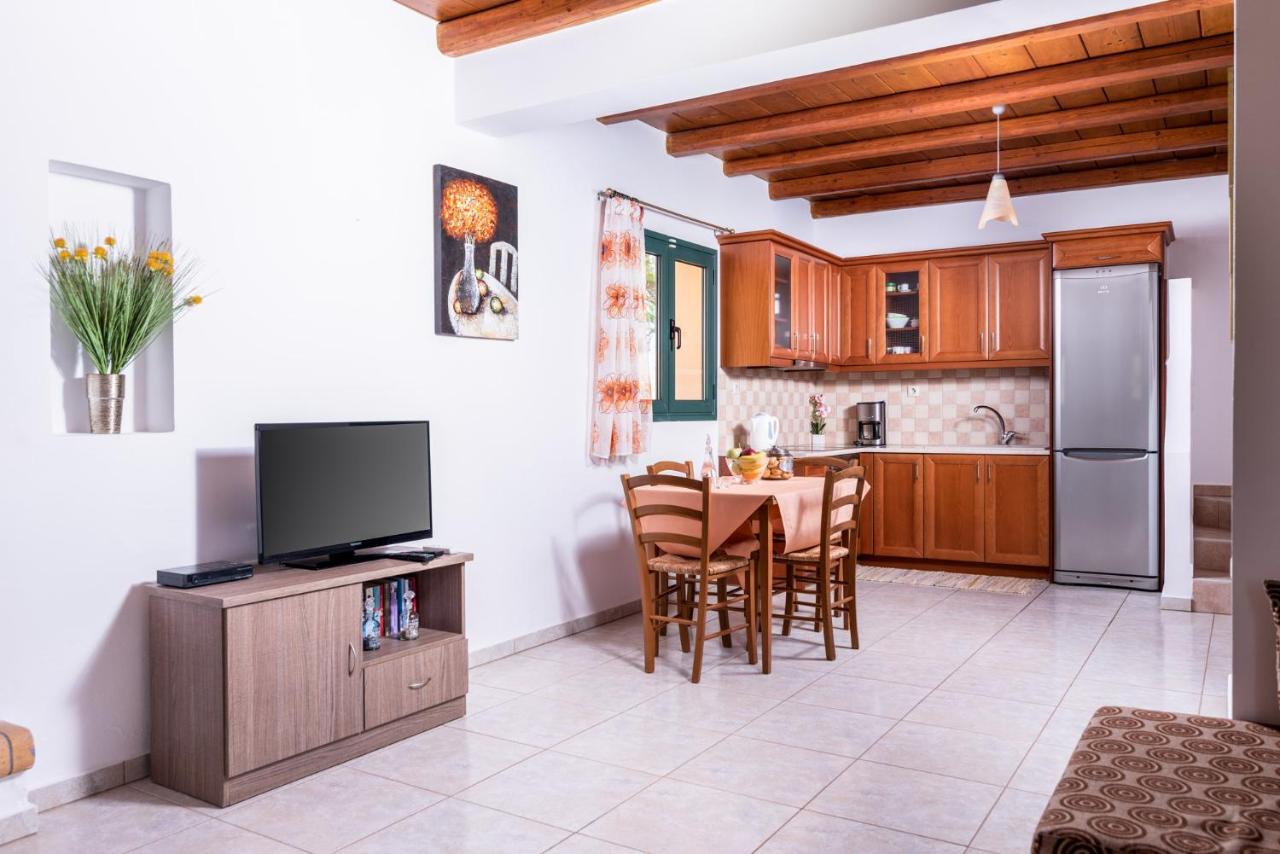 Vrisanos Apartamento Pitsidia Exterior foto