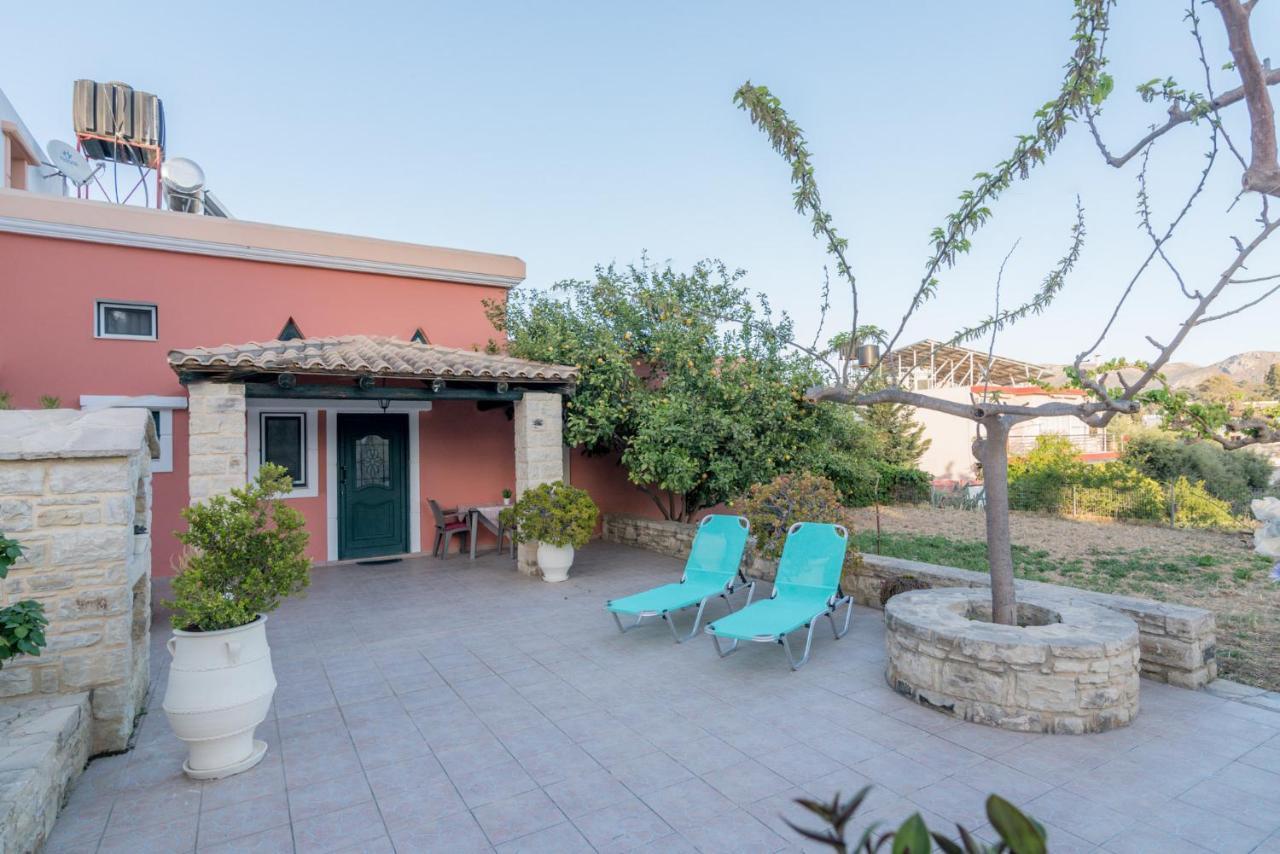 Vrisanos Apartamento Pitsidia Exterior foto