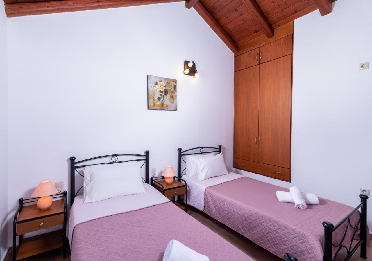Vrisanos Apartamento Pitsidia Exterior foto