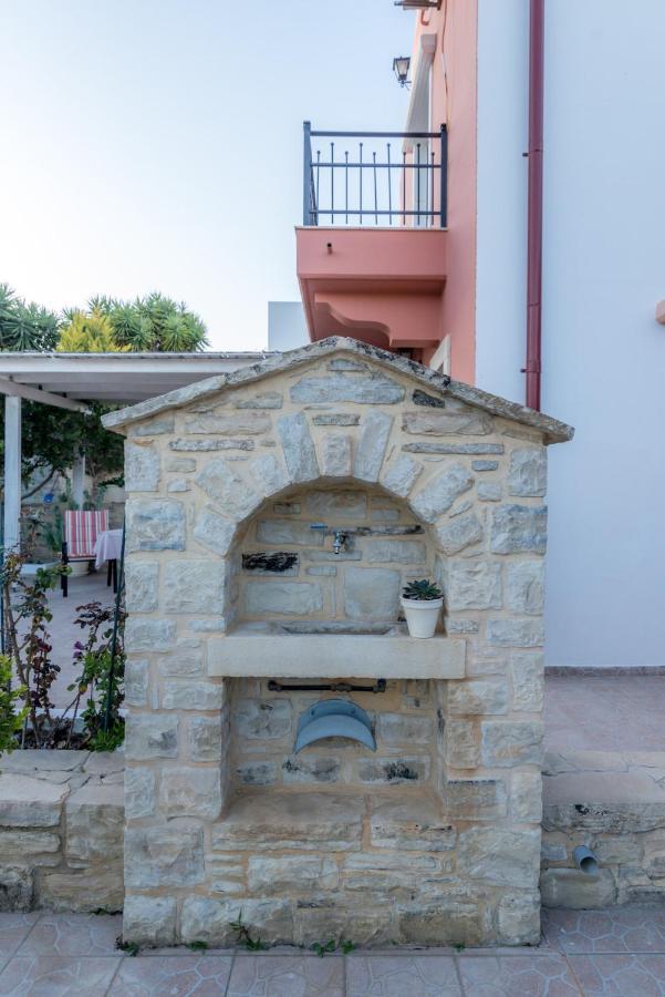 Vrisanos Apartamento Pitsidia Exterior foto