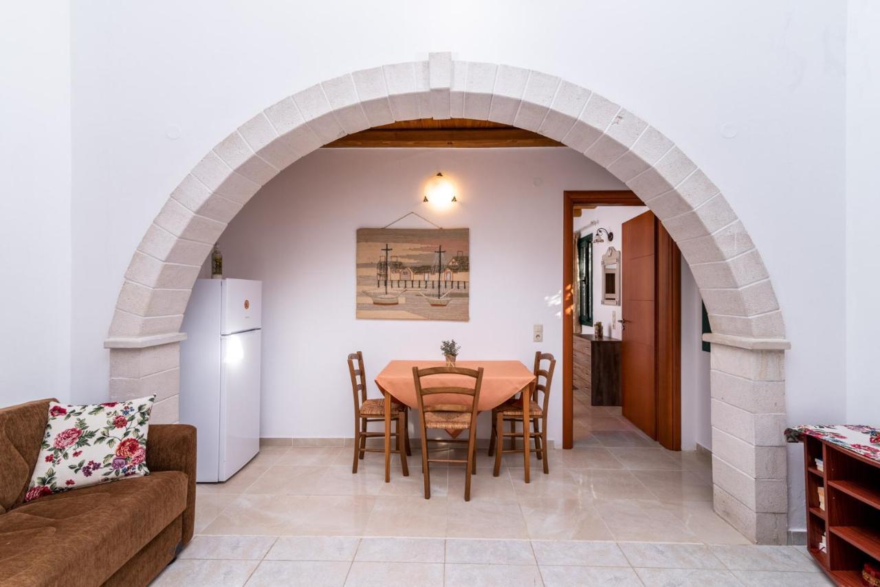 Vrisanos Apartamento Pitsidia Exterior foto