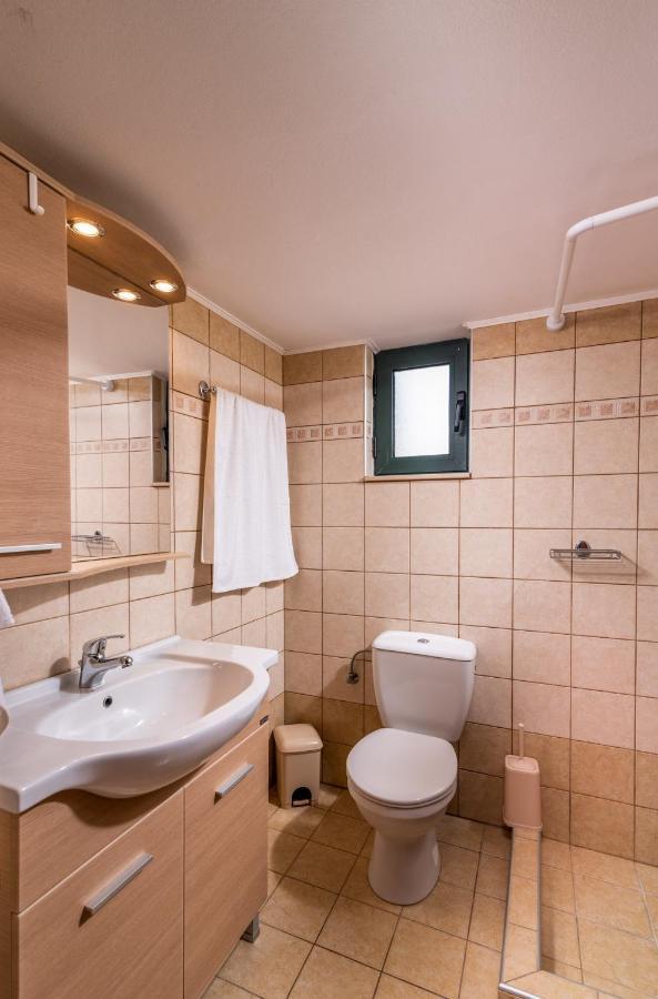 Vrisanos Apartamento Pitsidia Exterior foto